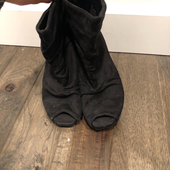 Black open toe heels - Picture 2 of 4